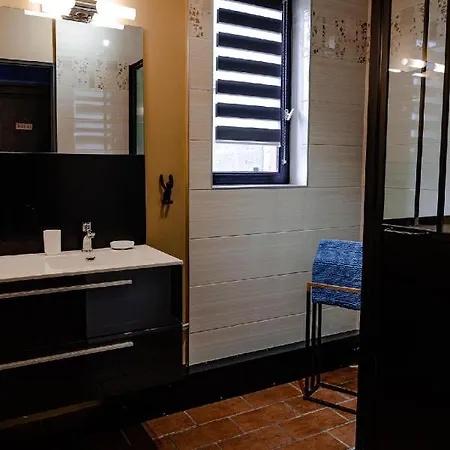 Дом отдыха Les Volets Rouges